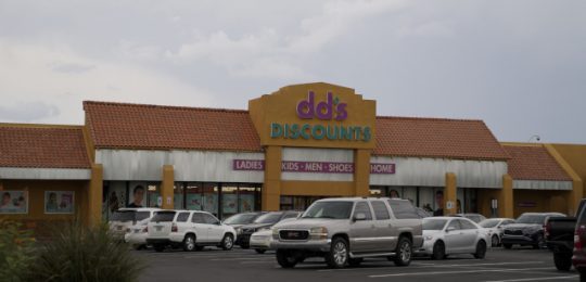 DD Discount Store store front